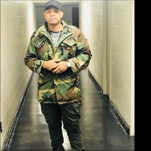 Meet your Posher, Gregory